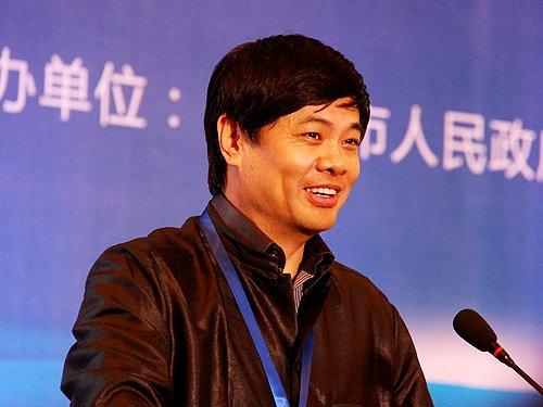 离婚18年，富豪丁健和许戈辉生下女儿，她的北大前妻如今怎样了？