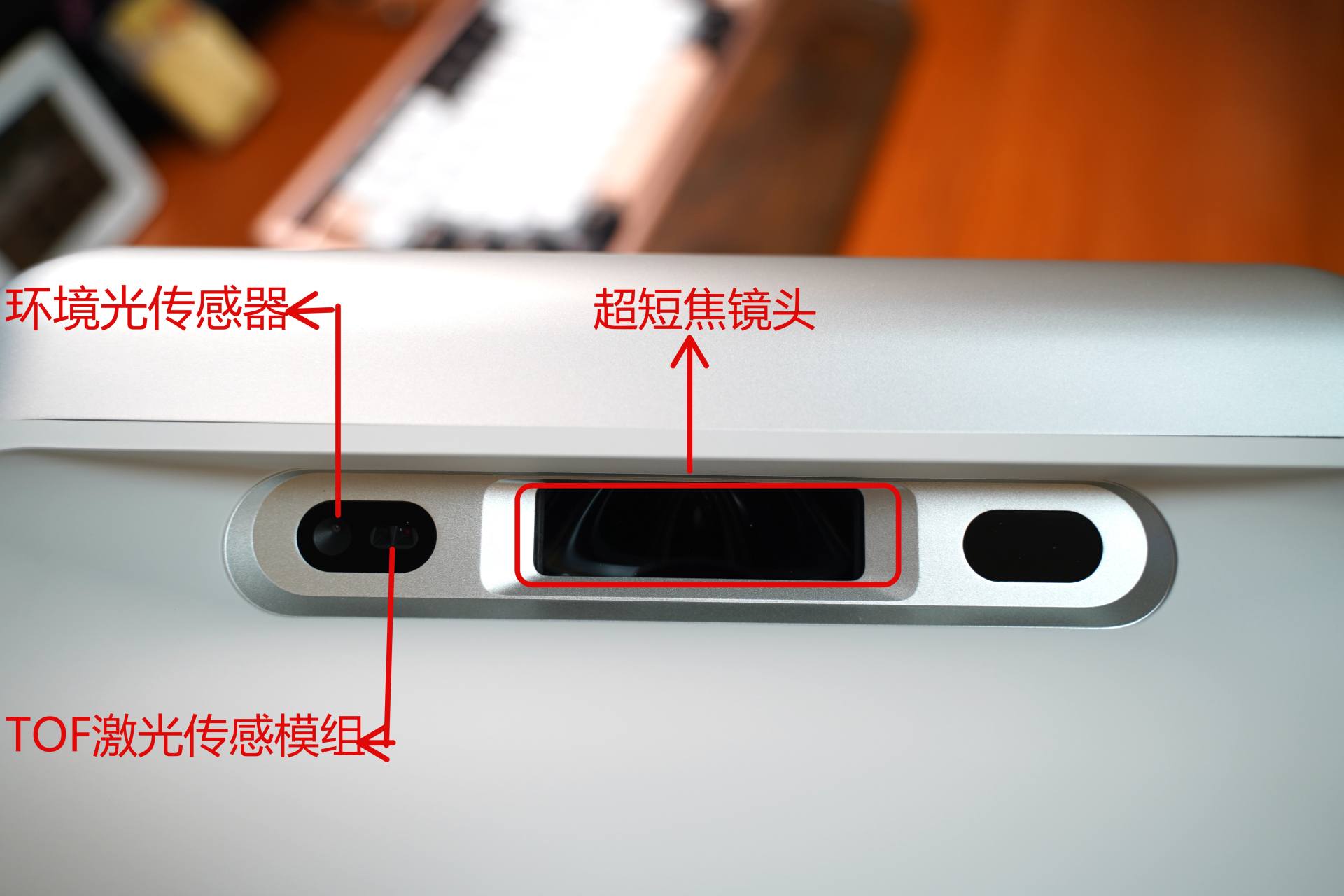 家里没空间怎么放投影仪,坚果智慧墙o1pro超短焦投影仪家用