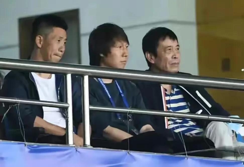 从球员到主帅,从足球运动员到主教练