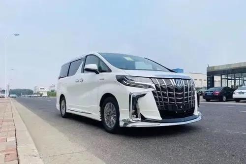 从日本运到中国，19万的丰田卖到140万，真是因为国人钱多吗？