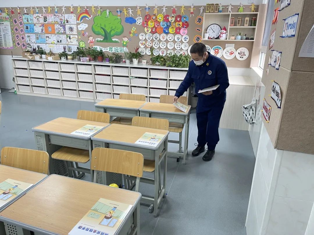 复课复学消毒消杀简报,复学复课学生食堂清洁和消杀