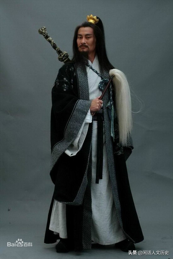 水浒传中的三十六天罡,水浒传中人物用的兵器和绰号