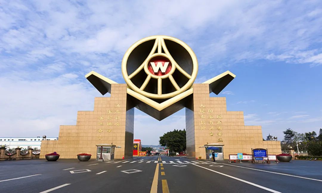 PolkaPop获融资；五粮液入局新能源；Lululemon拟出售健身业务