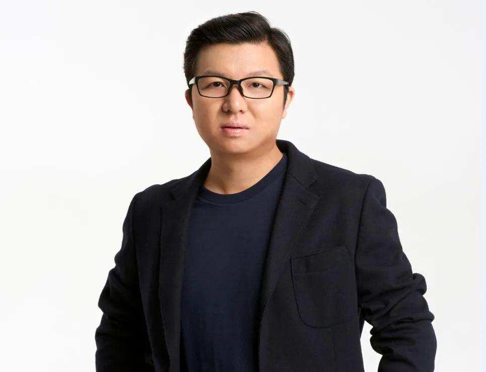 身家210亿的程序员曾暴亏三分之二,他曾是银行行长辞职创业