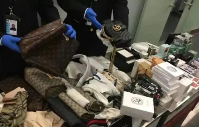 回国海关会检查箱子吗,入境回国海关检查随身物品吗