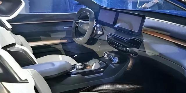 奇瑞版“大G”路试，配智能四驱，2.0T＋8AT＋三把锁，越野极强