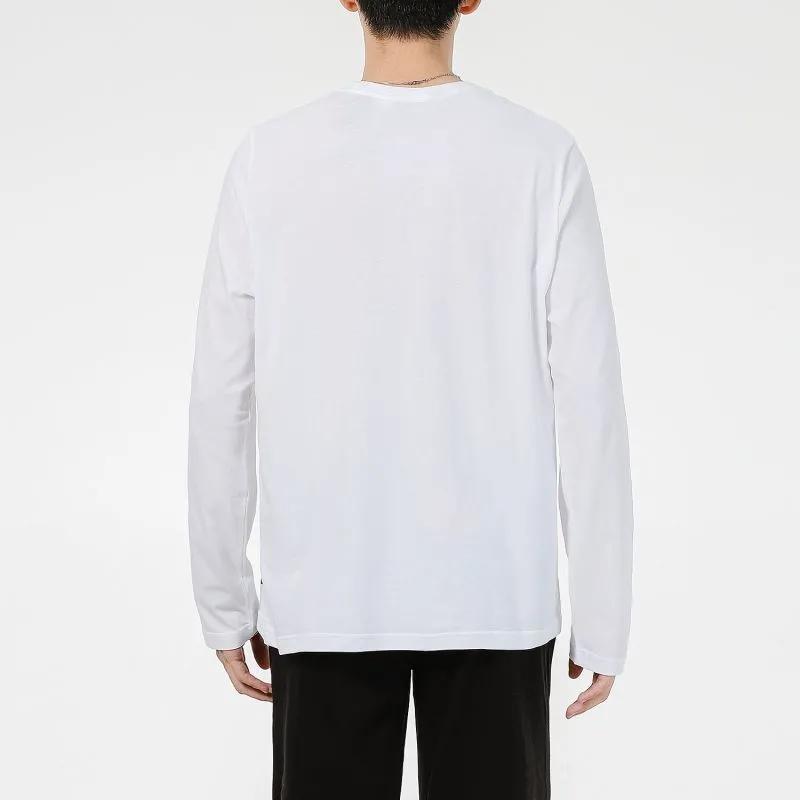 同一件衣服搭配出不一样的风格,同一件衣服搭配不同风格