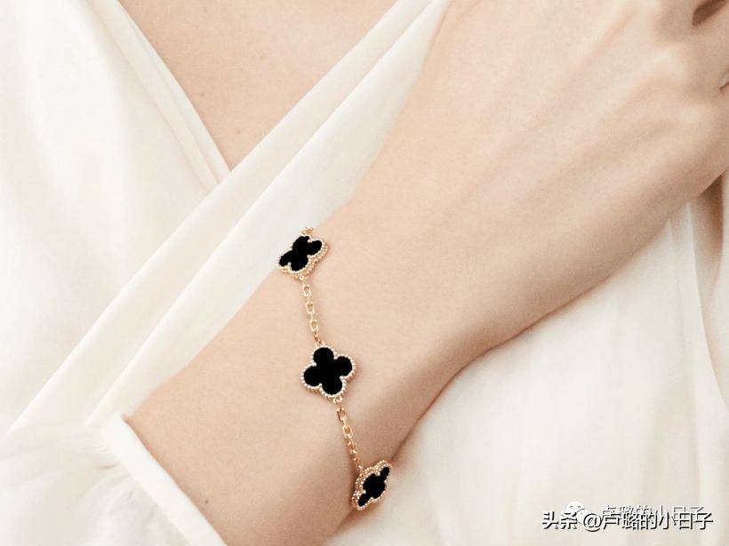 五人套衣服,5个人穿的衣服礼服