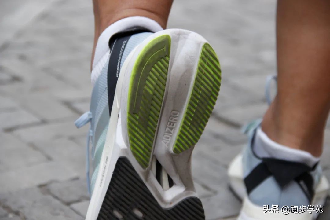 adizeroboston12真假对比,adizeroboston12北京测评