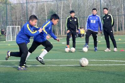张朝阳现在在哪个球队,张朝阳巅峰时刻
