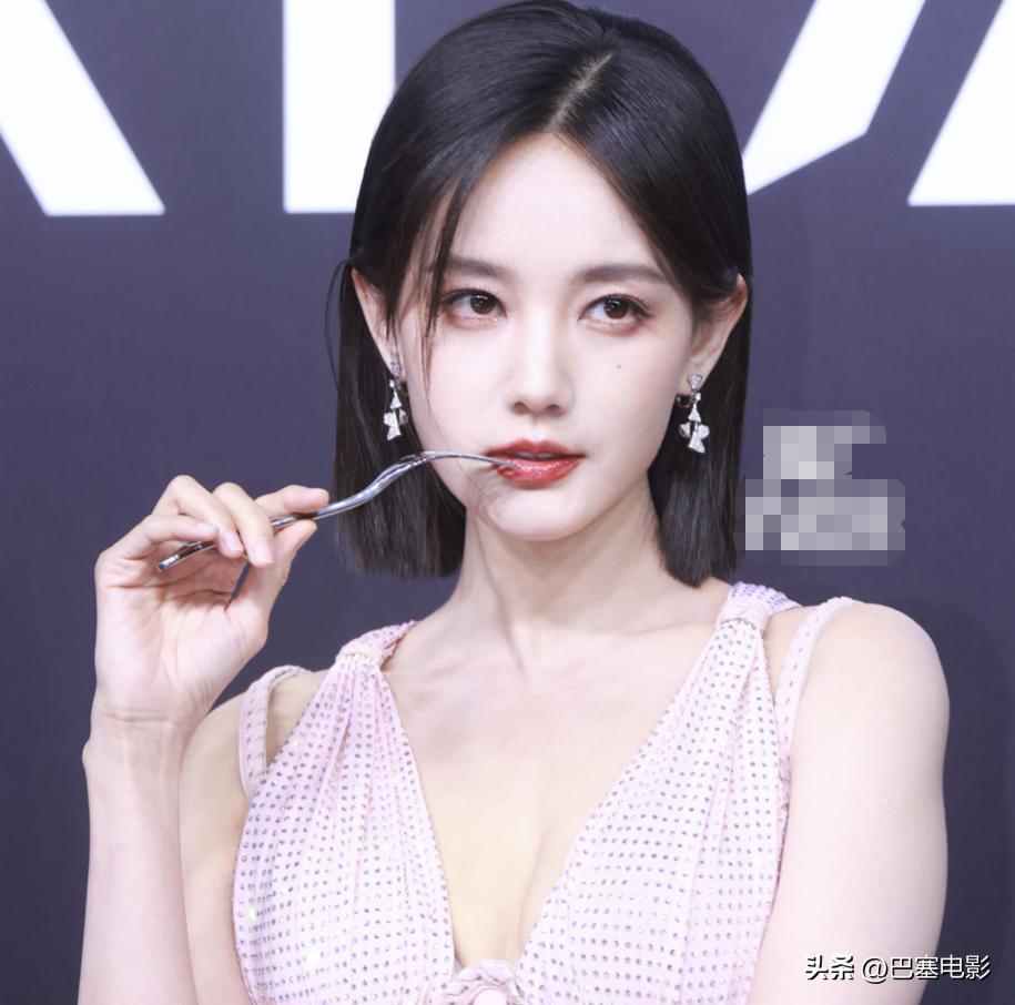 杨颖李沁look,杨幂baby李沁同时驾驭紫色