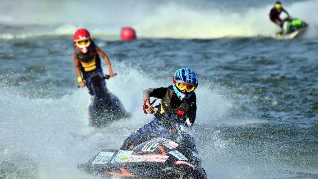 风靡全球的水上休闲运动（七）摩托艇运动