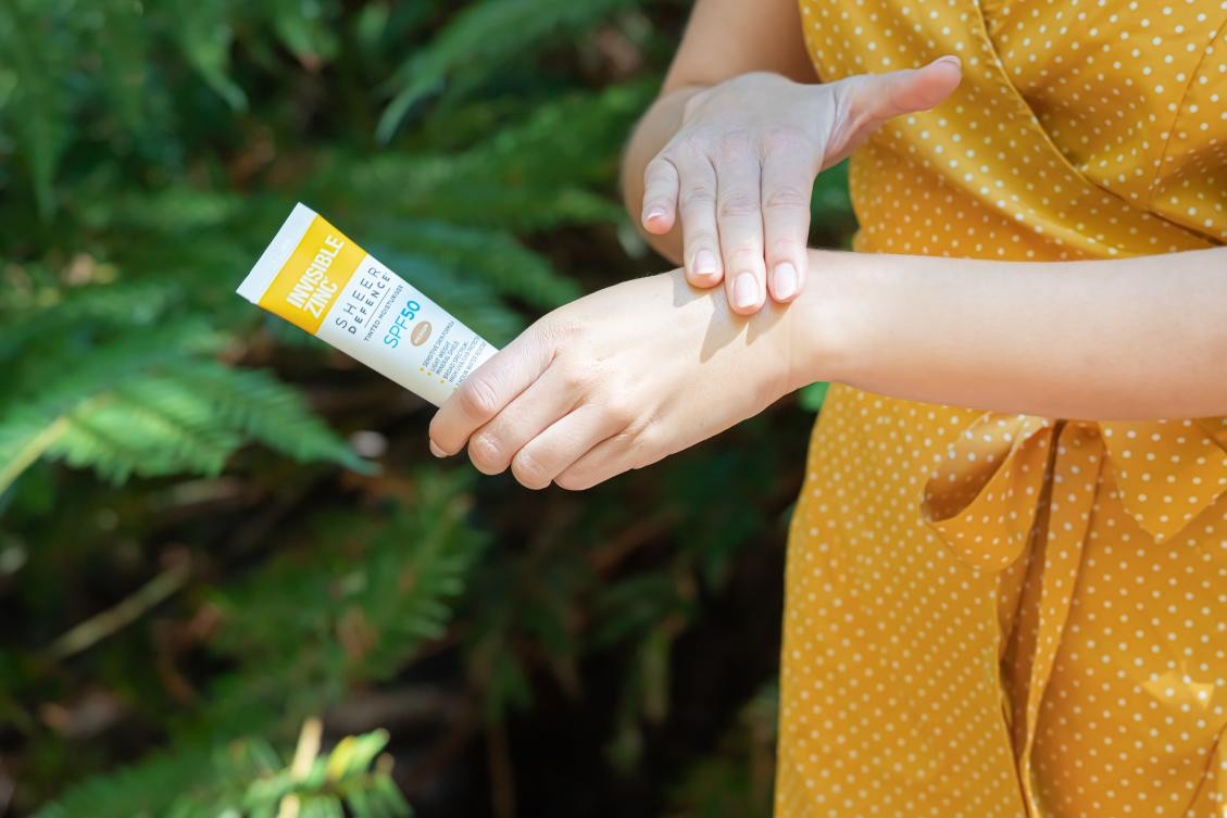 澳洲伊肤姿防晒 (一款全光谱抗衰老防晒霜)