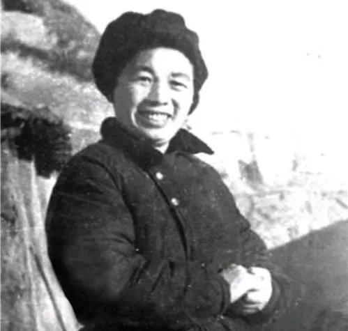1937年，陈昌浩去苏联后，前妻来到延安，妻子张琴秋说：我该退出