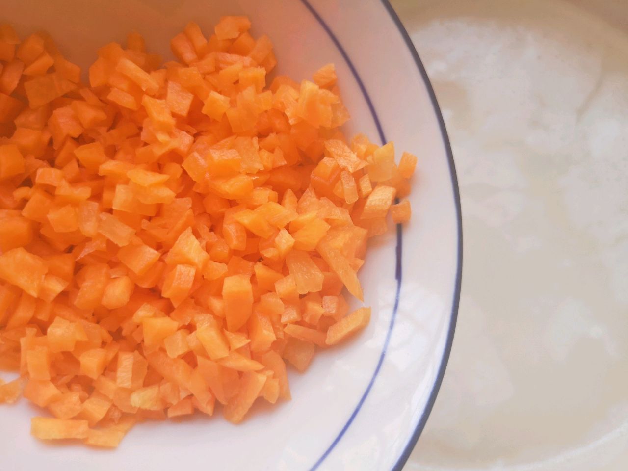 家庭版山药玉米胡萝卜粥做法,胡萝卜山药粥的家常做法养胃