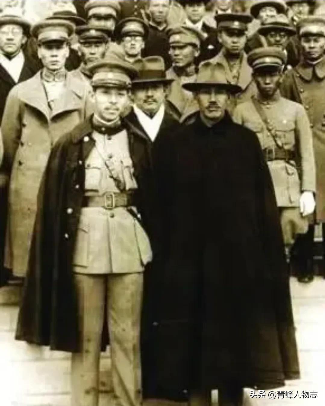 蒋介石对毛*东泽**，从骂声到内心敬佩，他经历了哪些心路历程？