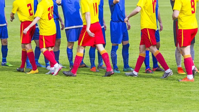 有基础的孩子该如何训练足球,足球教会你如何体面失败