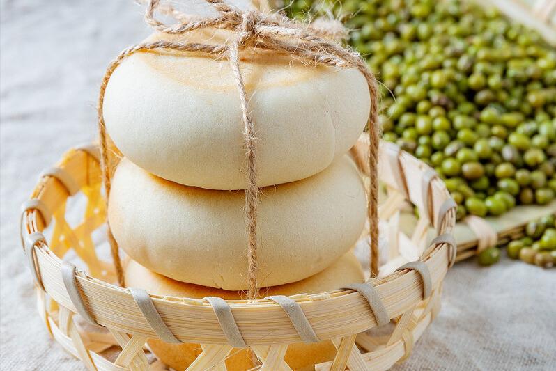 皮薄多层馅大的绿豆饼怎么做,自制软皮绿豆饼