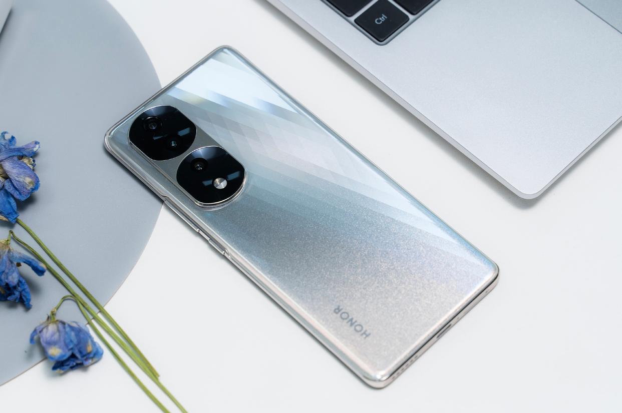 2500左右的高性价比手机推荐,2500元左右手机性价比高推荐