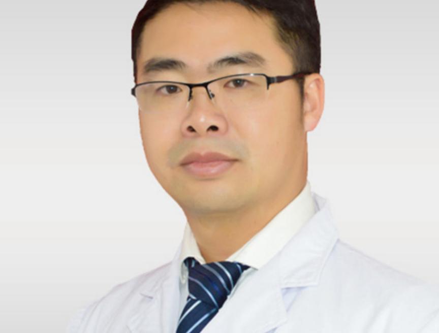 铭仁治验录之6|28岁小伙耳朵长了一个包，流脓流水不敢出门