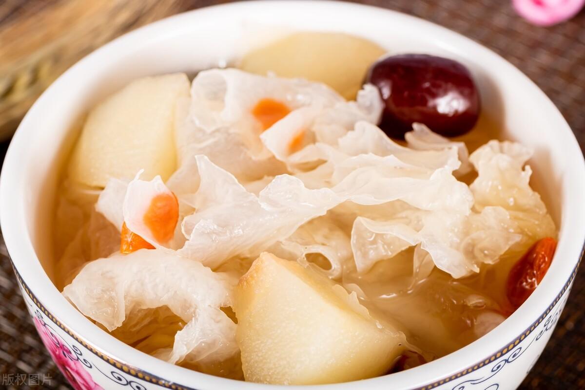 “阳了”反复咳嗽咋办，建议：多吃2菜2果，止咳效果快又好