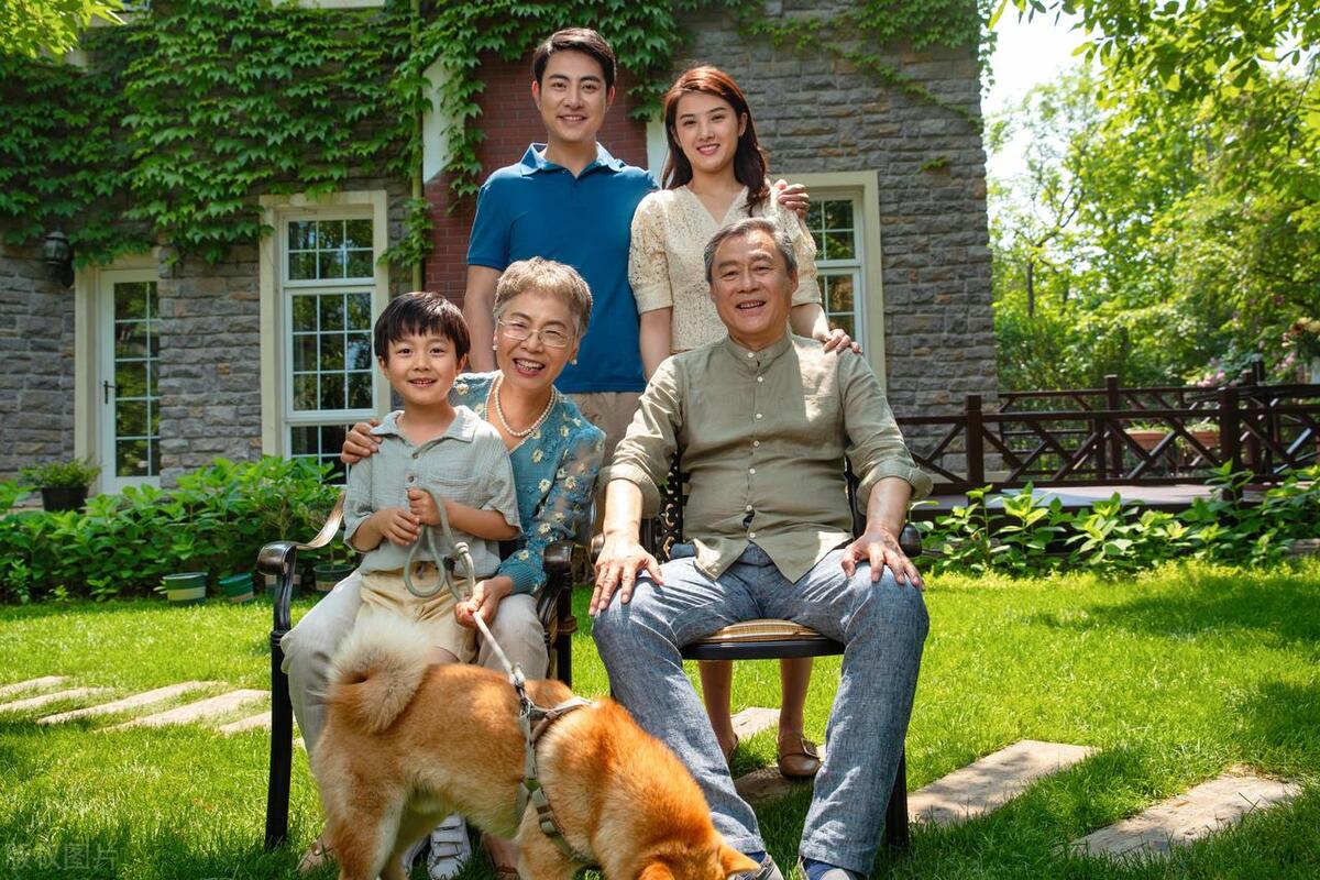 少年花光父母50万积蓄打赏女主播,53岁离异大叔打赏女主播4万元