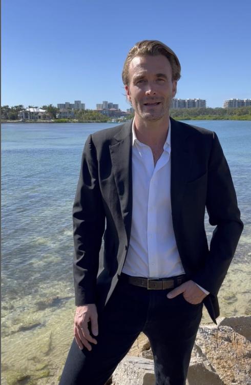 189cm“天使男模”官宣4胎，网友麻了：他才25岁啊？！