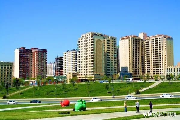 走进“阿塞拜疆”,带你看看真实的里海明珠现状,和想象中不一样