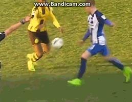 C罗：足球场的黑历史gif