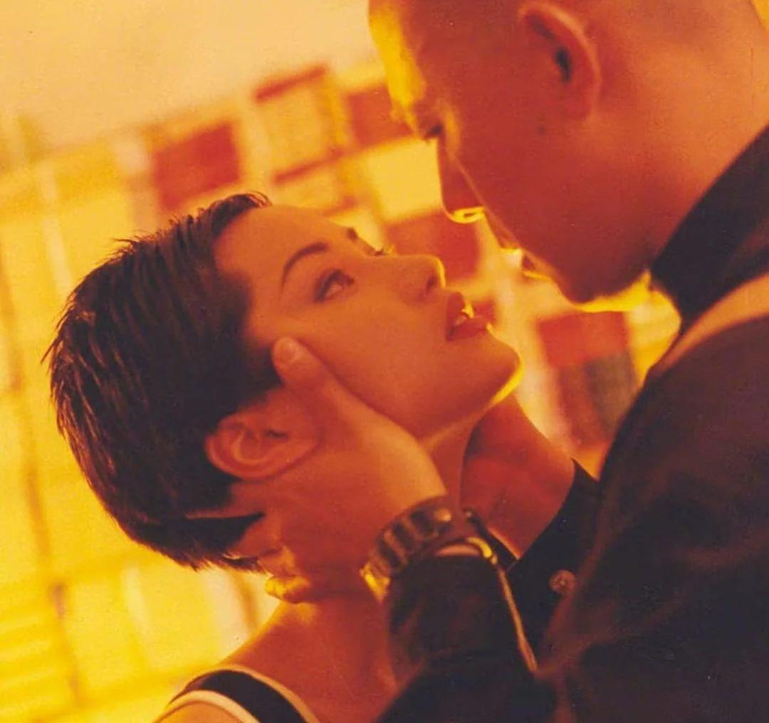 清末八大胡同女子,晚清青楼女子与客人合影