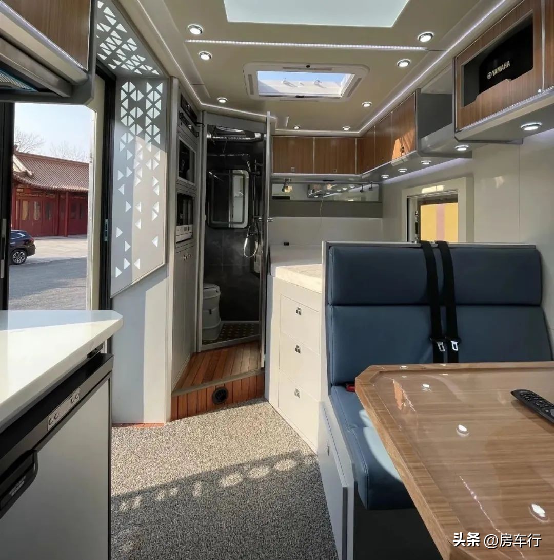 罗曼犀牛重卡越野房车,罗曼房车最新款