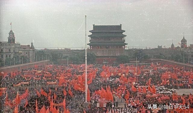 开国大典最震撼的解读,用简练的语言概括开国大典的过程