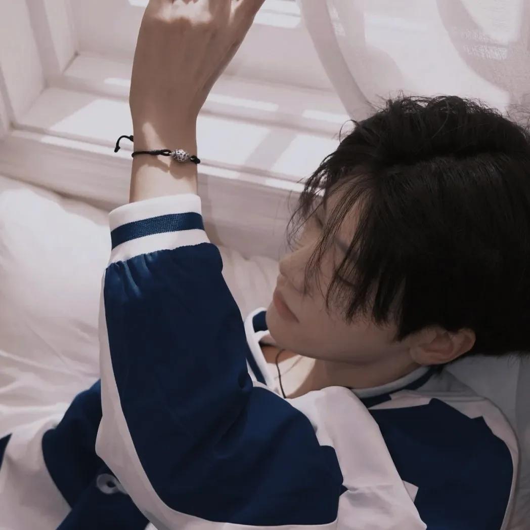 男神头像女生,男头一组优质的男生头像