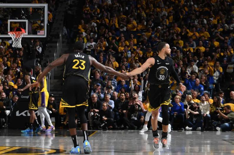 拳头打在棉花上不疼,拳头打到棉花上的感觉