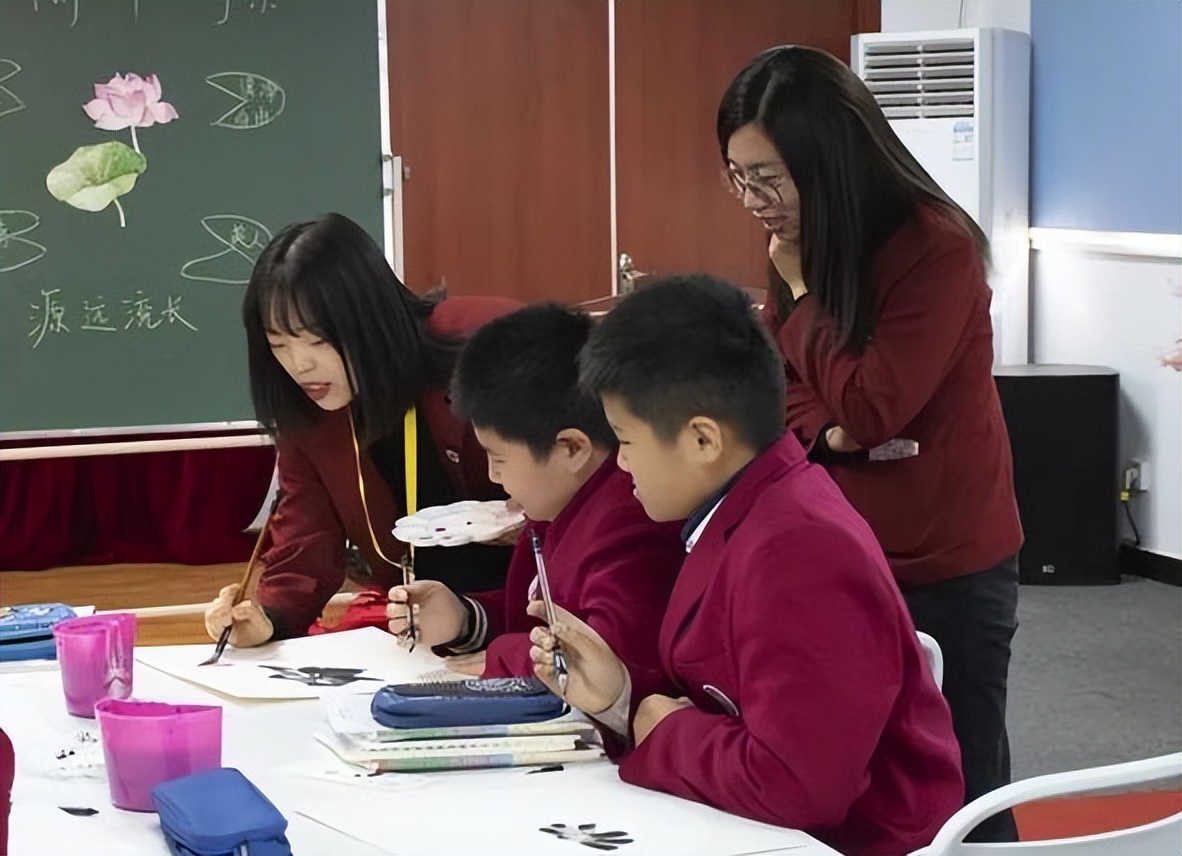 雨萱这个名字谐音的坏处,雨萱退出刘叉叉团队原因