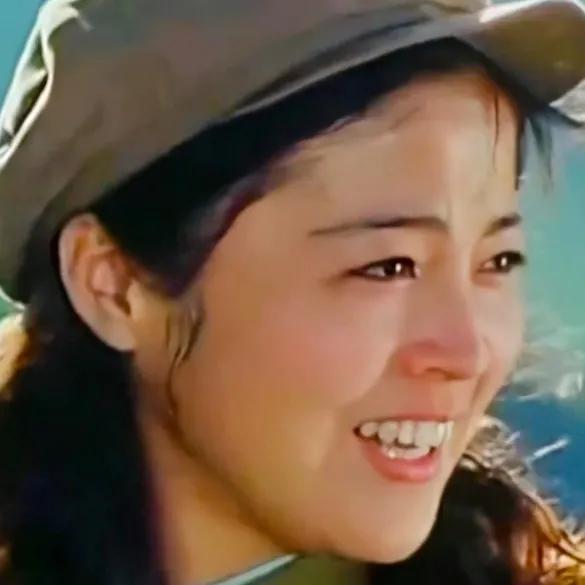 朝鲜民歌卞英花红太阳照边疆,红太阳照边疆卞英花朝鲜演出