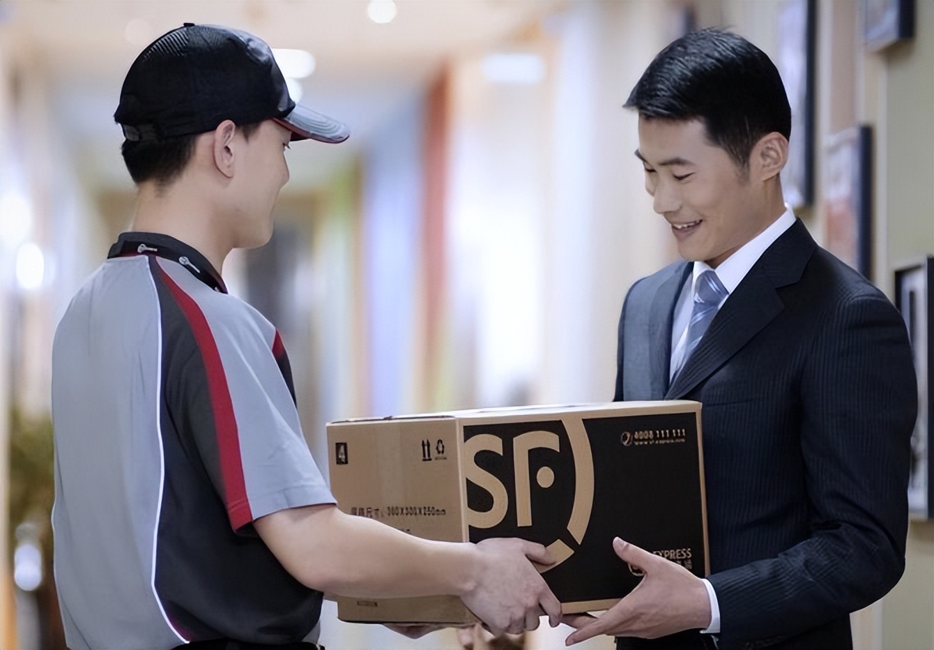 顺丰小哥被打最后王卫怎么处理的,2016年顺丰快递员被打