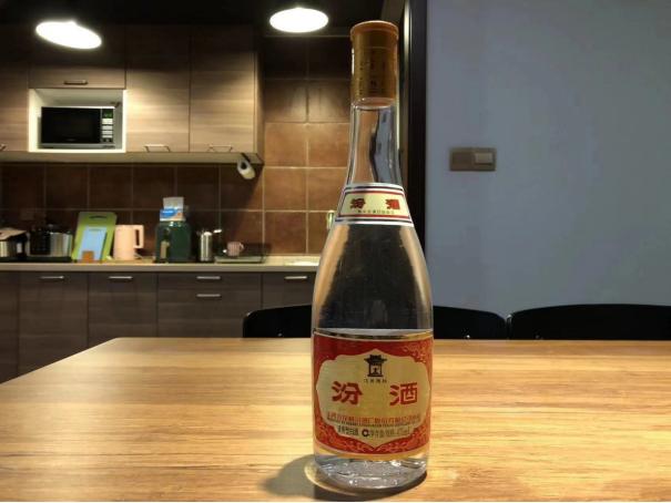 江苏百姓喝酒怪象，都说洋河顶呱呱，到了酒桌反而只钟爱这6款？