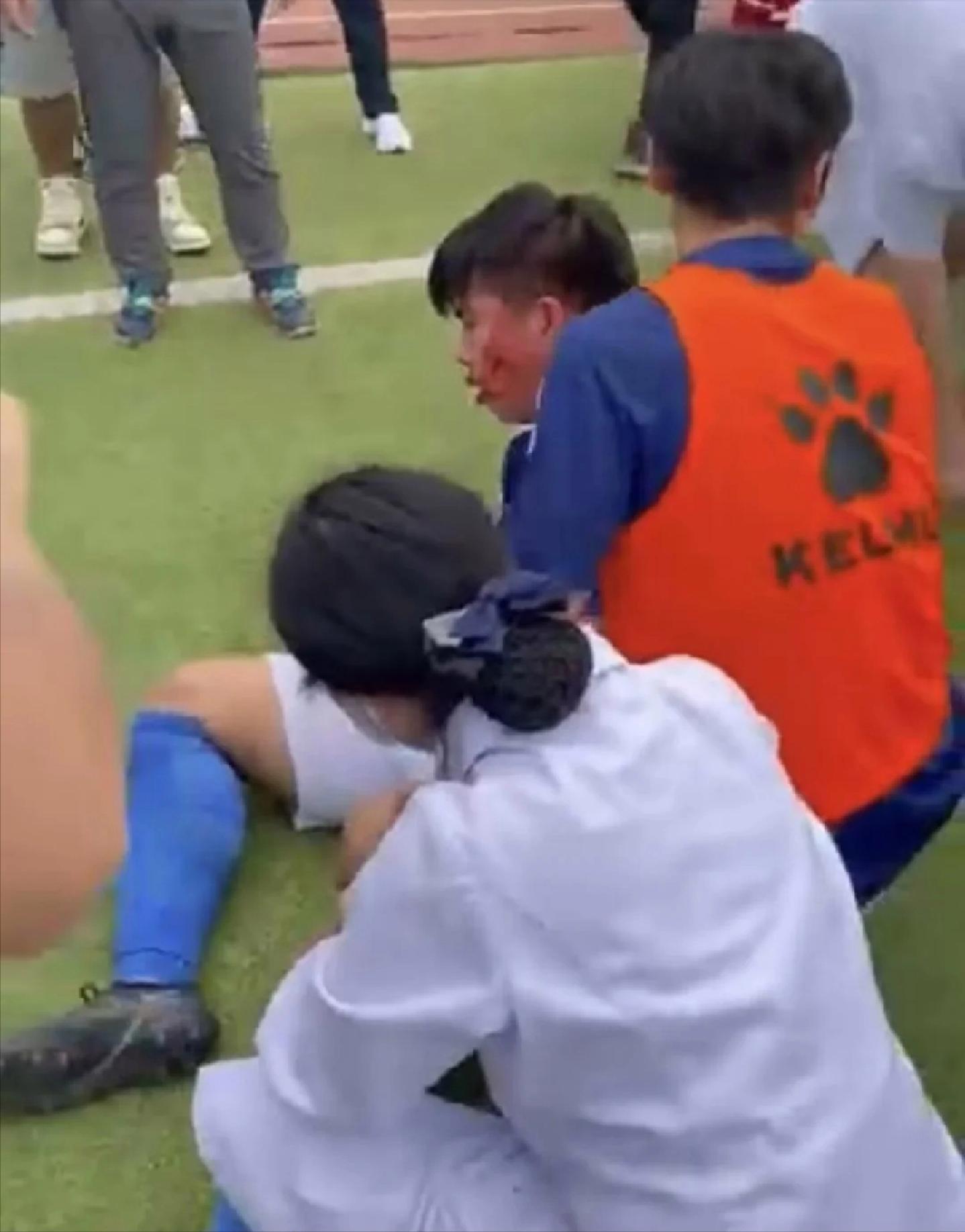 湖北大学冲突事件后续打人者,校霸挑衅体育生被群殴