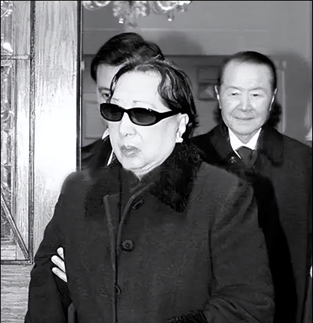 1989年孔令伟第一次吃瘪，修车不给钱，商家坚决要钱，后来如何？