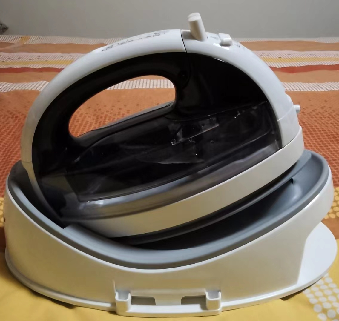 蒸汽熨斗挂烫机不通电了,熨斗和挂烫机