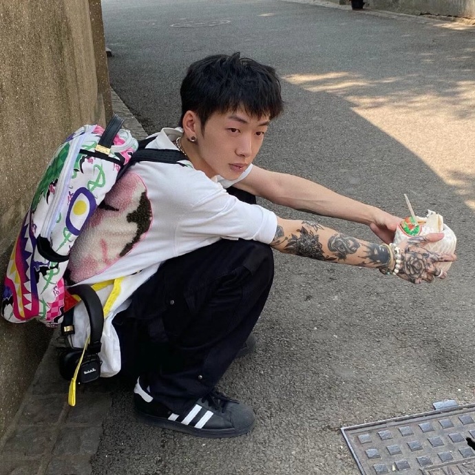 男生头像极简主义有深度,远离世俗的个性男生头像