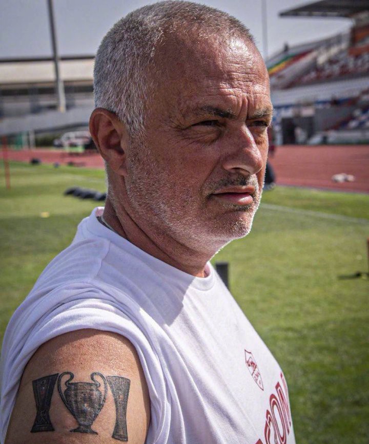 穆里尼奥背部纹身,穆里尼奥新纹身