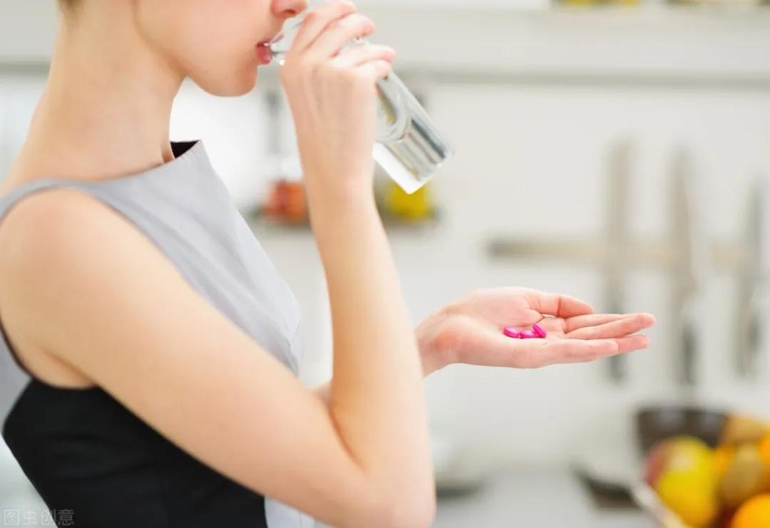 降尿酸治痛风吃什么药最安全有效,降尿酸治痛风最好的中药方法