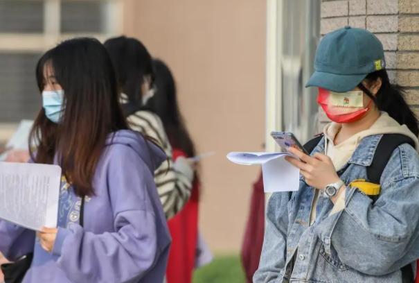 打破铁饭碗小学老师,教师危机来临怎么办