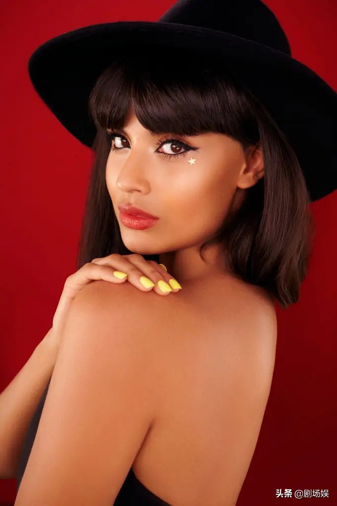 完美音调成员历史背景,完美音调第一次演出