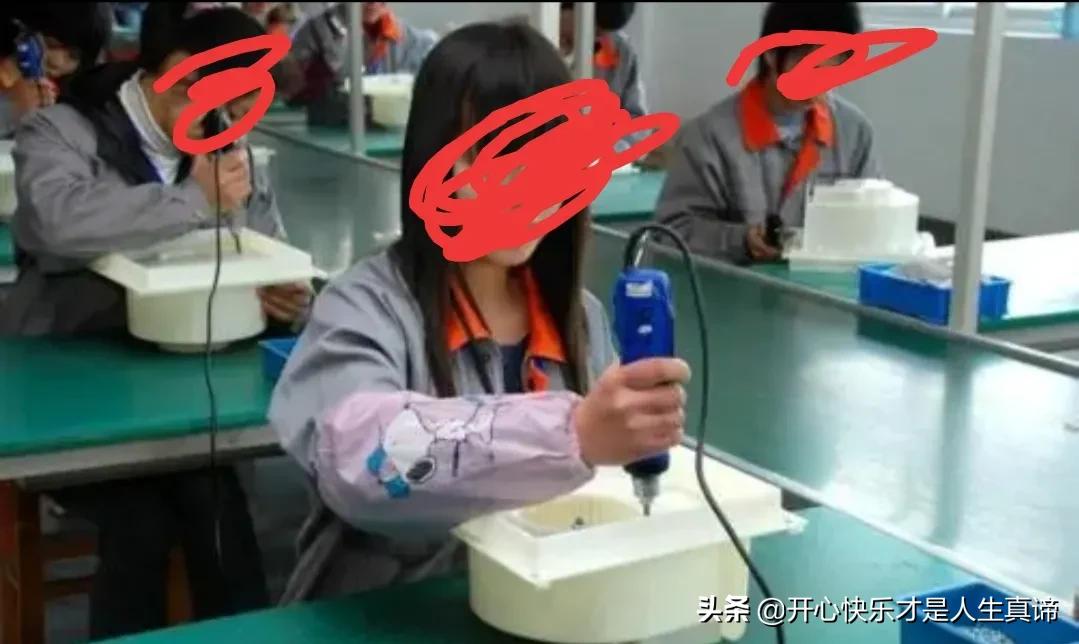 ktv一般一个月盈利收入多少钱,ktv服务业有多少钱一个月