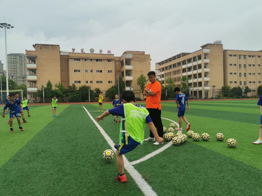 派迪茵校园足球,派迪茵校园足球落地