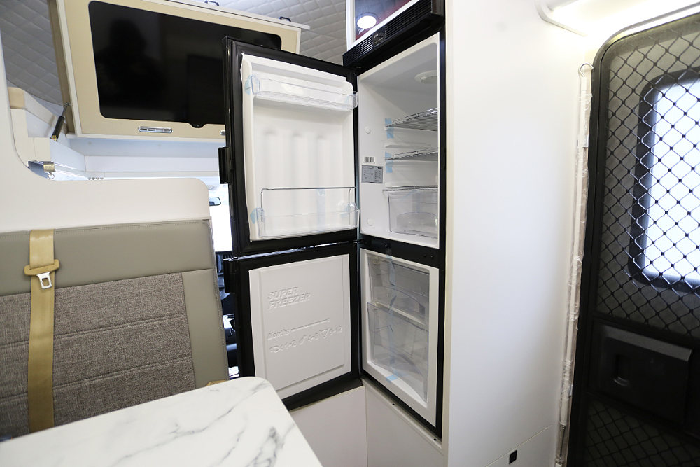 法美瑞缔途房车,预算20万落地4人旅居c型房车