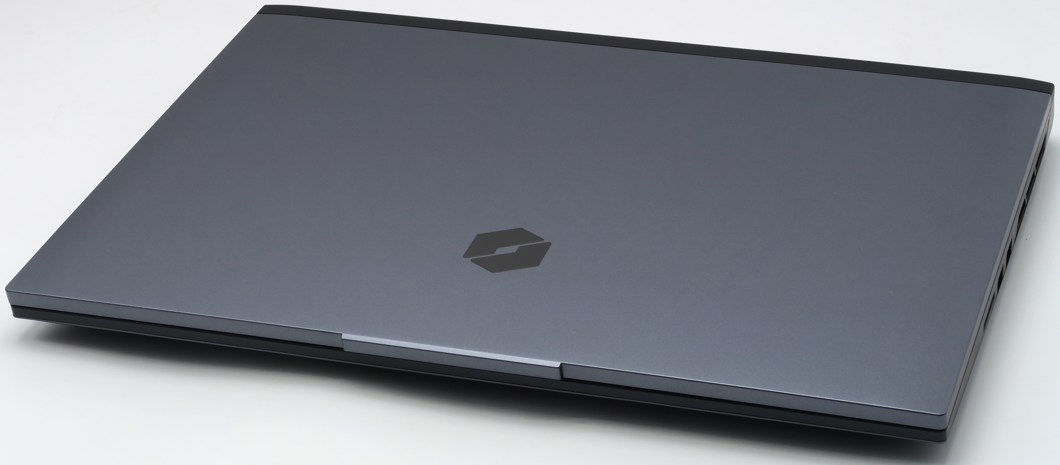 机械革命蛟龙16k4999值得入手吗,蛟龙16pro是高端游戏本吗